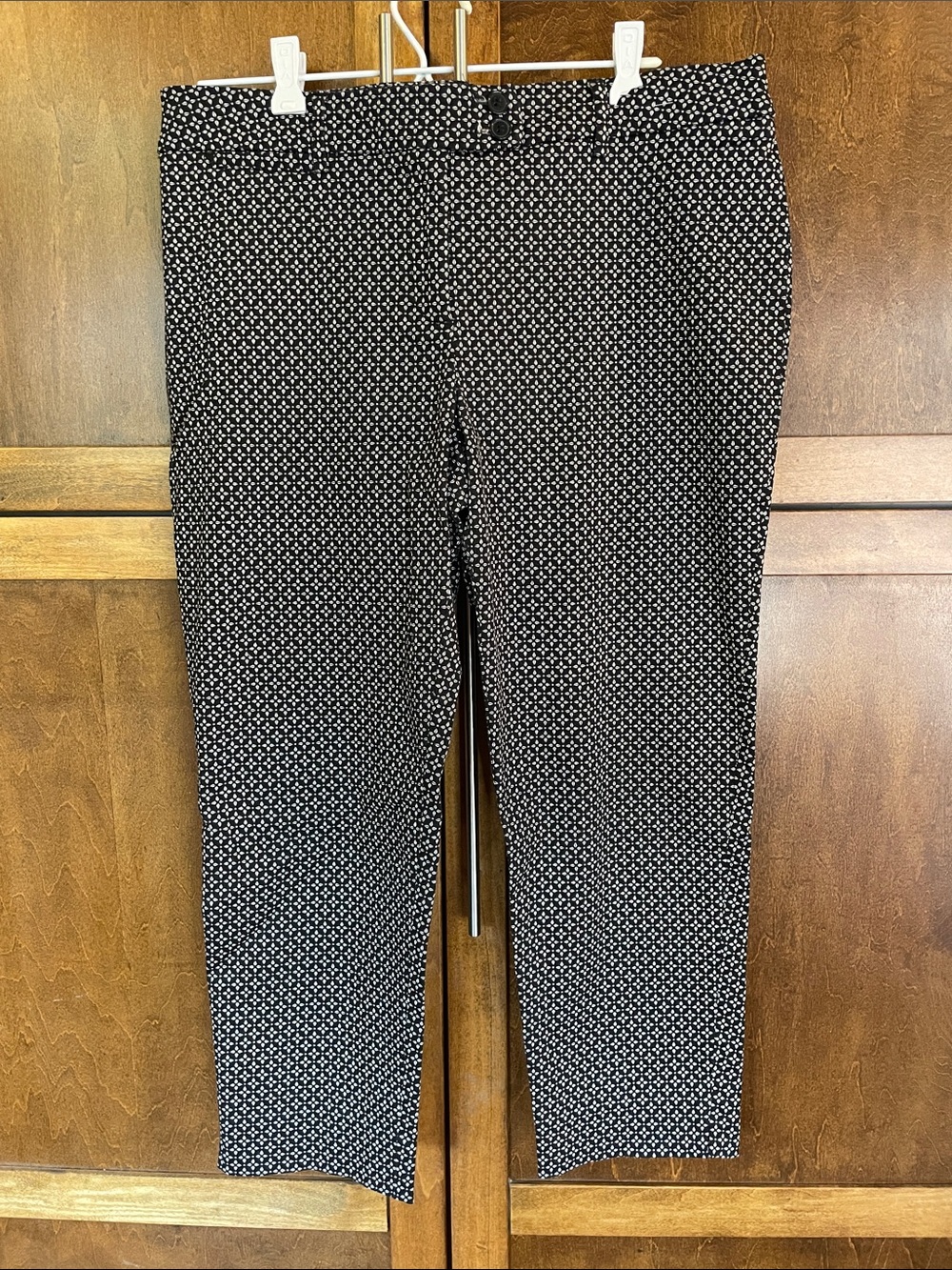 Cleo Petites black and white patterned Capri pants.